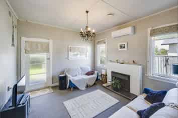 710 Queen Street West, Saint Leonards