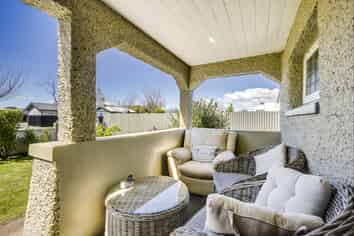 710 Queen Street West, Saint Leonards