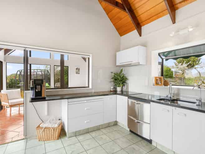 27 Kawiu Road, Levin