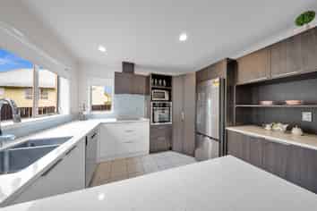 2/13 Fratley Avenue, Farm Cove