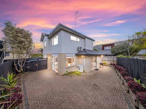 2/13 Fratley Avenue, Farm Cove