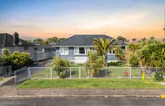 8 Julian Place, Otara