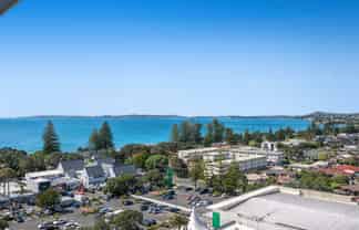 1113/11 Tamariki Avenue, Orewa