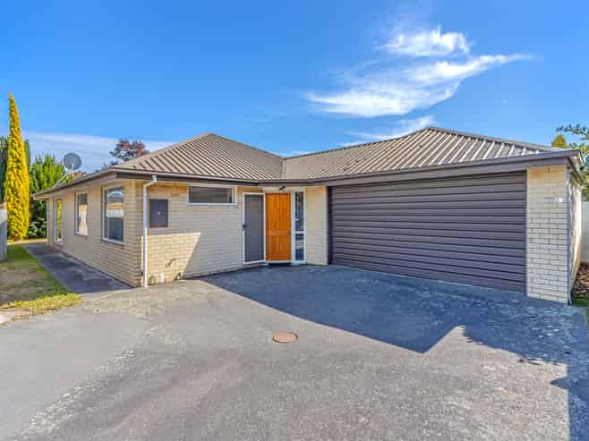 2/20 Studholme Street, Somerfield