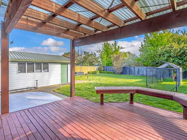 27 Momorangi Crescent, Redwood