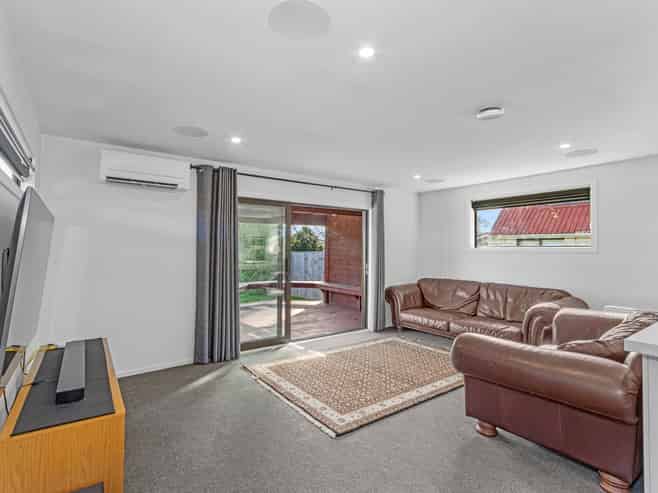 27 Momorangi Crescent, Redwood