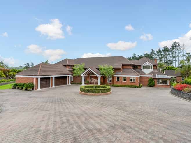 84 Potts Road, Whitford