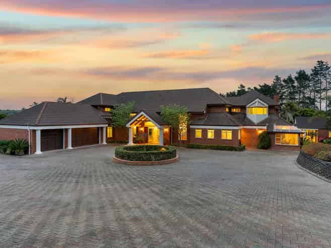 84 Potts Road, Whitford