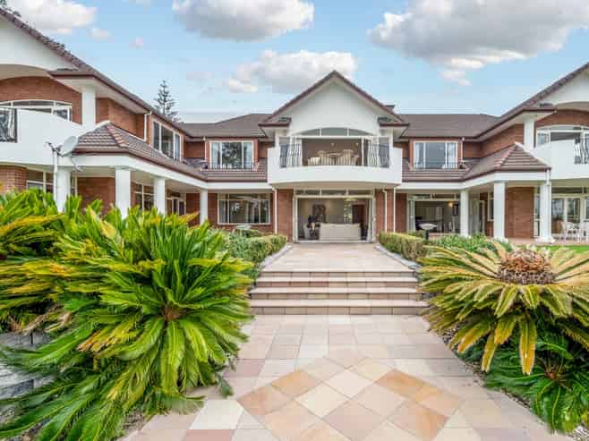 84 Potts Road, Whitford