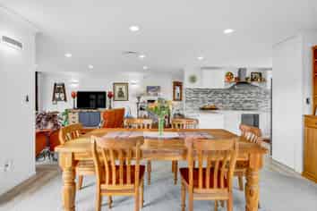 12 Beach Road, Urenui