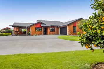 12 Beach Road, Urenui