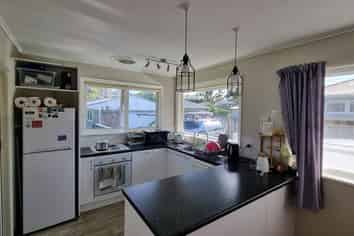 203 Taita Drive, Avalon