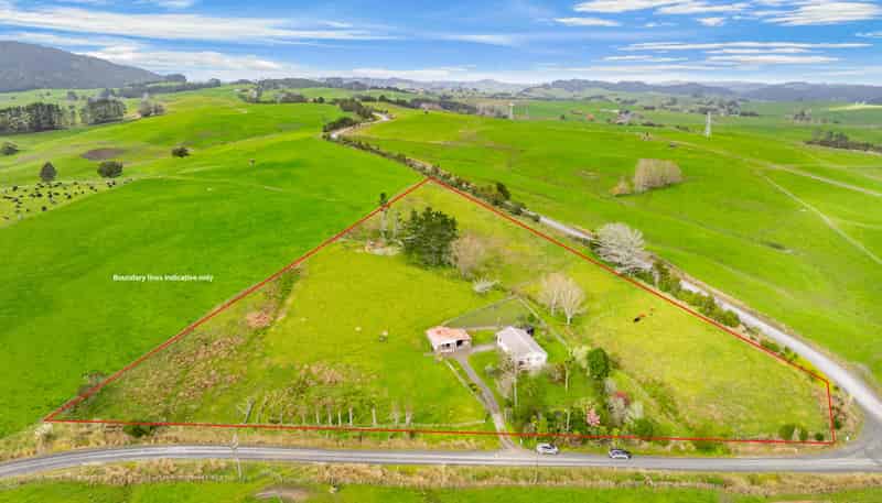 10 Taipuha Settlement Road, Paparoa