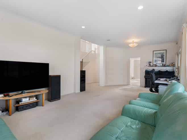 19 Belgate Place, Somerville