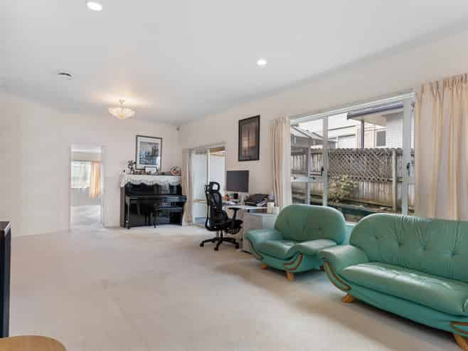 19 Belgate Place, Somerville