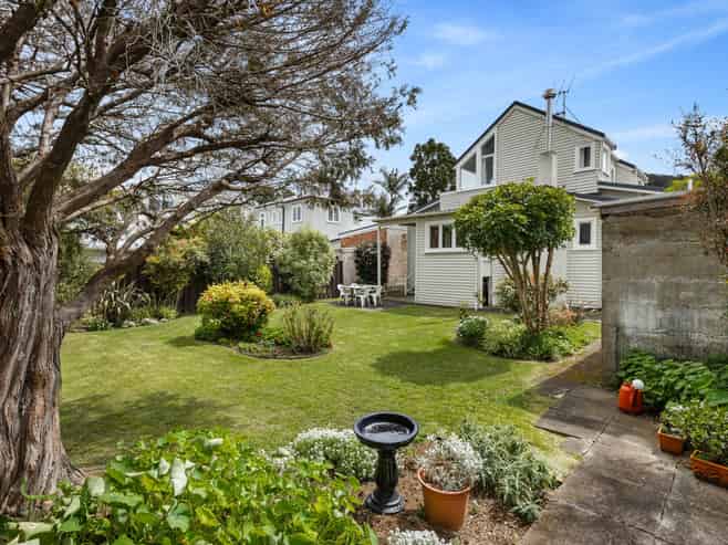2 Rattray Street, Devonport