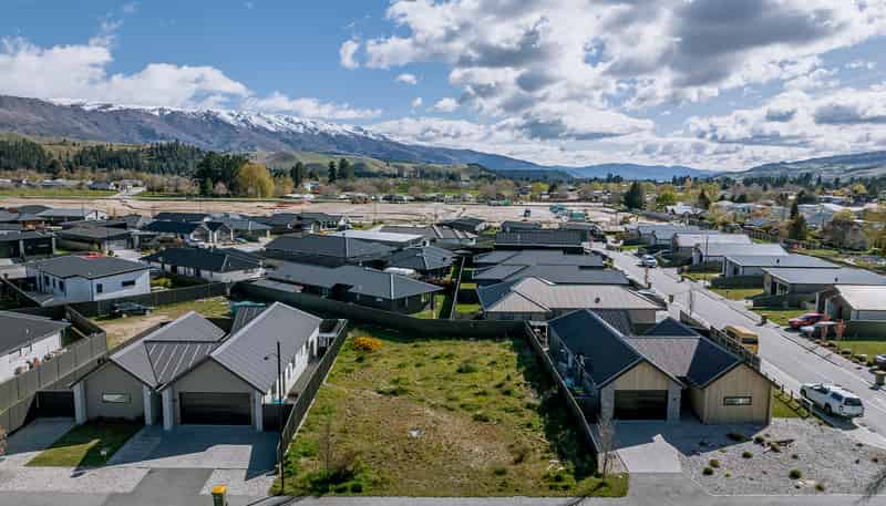 12 Smitham Drive, Cromwell