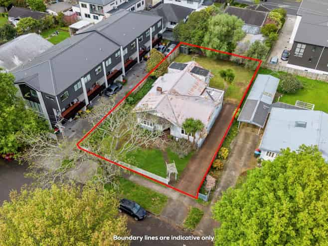22 Acorn Street, Royal Oak