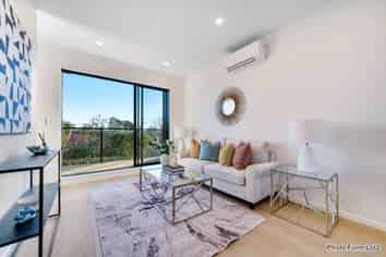 1/32 Tiraumea Drive, Pakuranga
