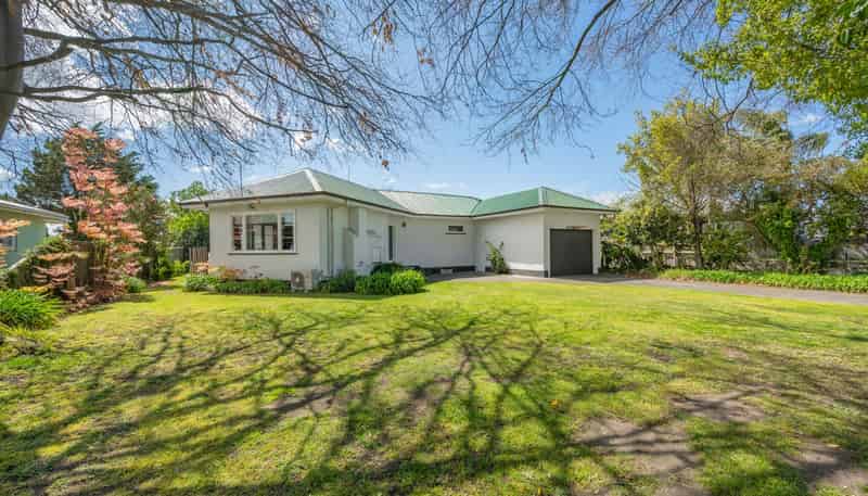 1001 Rata Street, Mahora