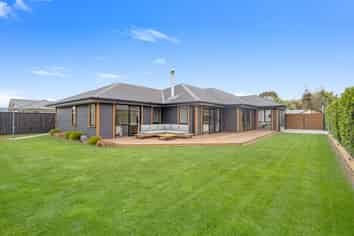 4 Verdeco Boulevard, Lincoln