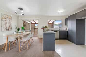 10 Santiago Crescent, Unsworth Heights