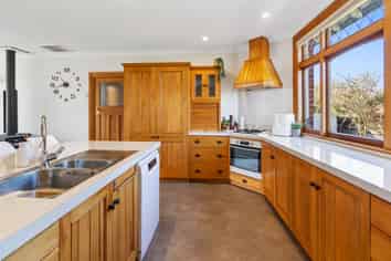 158B North Street, West End