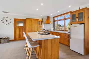 158B North Street, West End