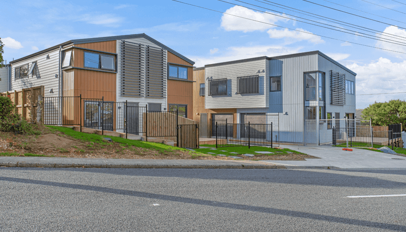 4/196 Royal Road, Massey