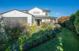 9 Haines Grove, Rainbow Point