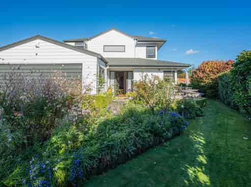 9 Haines Grove, Rainbow Point