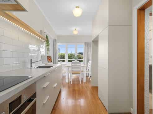 110A Fourteenth Avenue, Avenues