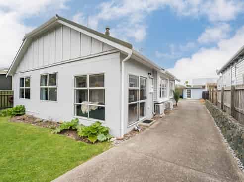 104 Milton Street, The Wood