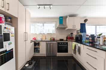 36 Barrys Road, Glendene