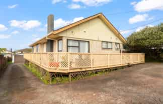 36 Barrys Road, Glendene