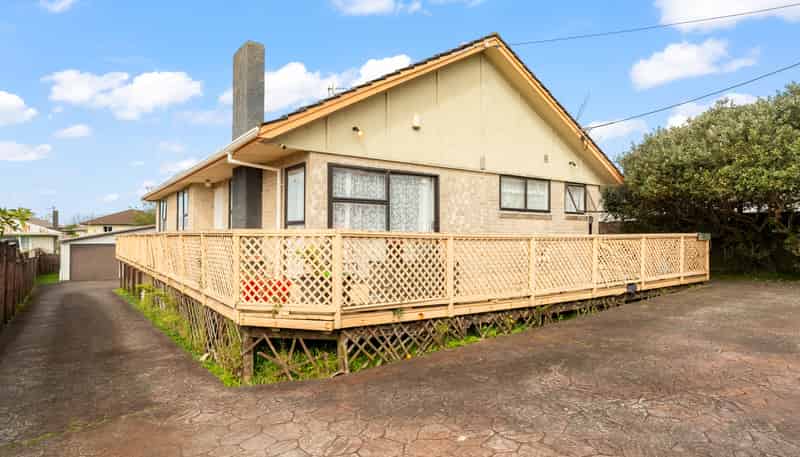 36 Barrys Road, Glendene