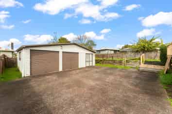 36 Barrys Road, Glendene