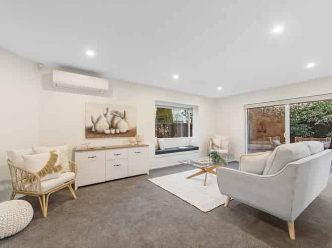 101a Mays Road, Saint Albans