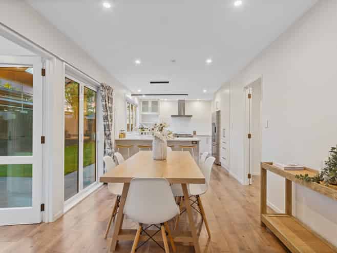 101a Mays Road, Saint Albans