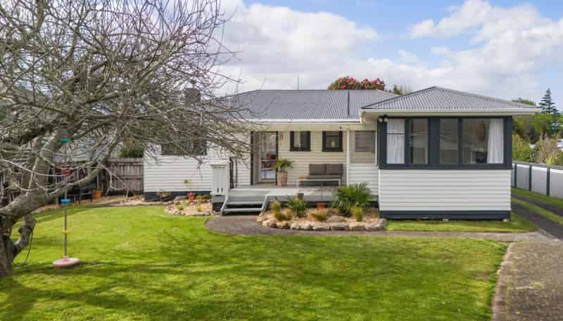 33 Adams Street, Waihi