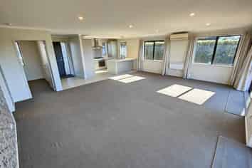 16 Tennille Street, Flagstaff