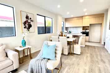 24A Lincoln Park Avenue, Massey