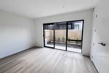 1 Battersby Lane, Windsor Park