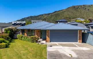 19 Captains Close, Picton