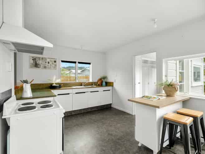 6 Duke Street, Tamarau