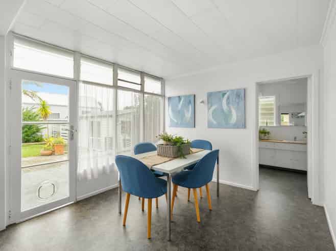 6 Duke Street, Tamarau