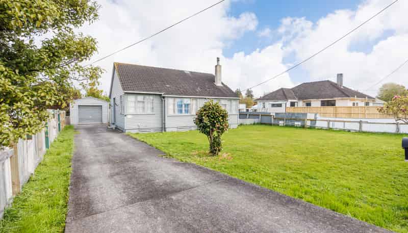 6 Lambert Street, Marton