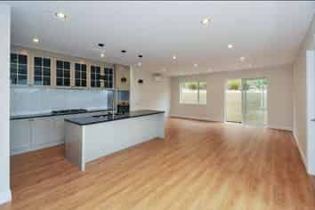 27 Caldera Drive, Long Bay