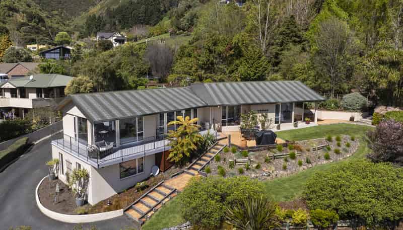 6 Strathaven Place, Atawhai