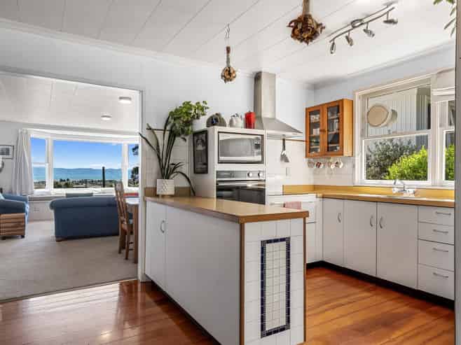 24 Greenhill Road, Wakatu